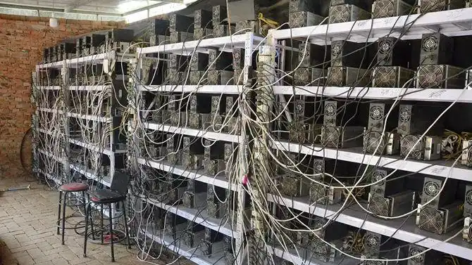 Sustainable mining farm